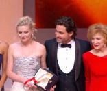 Rosario Dawson, Kirsten Dunst, Edgard Ramirez et Marisa Paredes lors de la cérémonie de clôture du Festival de Cannes le 22 mai 2011