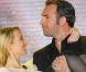 Jean Dujardin s'amuse avec sa belle-soeur Alexandra Lamy sur le plateau de Vivement dimanche en mars 2010
