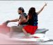 Eva Longoria et son boyfriend Eduardo Cruz passent des congés ensoleillés à Miami, en mai 2011. La jolie brunette rejoint son chéri sur son scooter des mers !