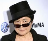 Yoko Ono lors du dîner Volkswage au musée des arts modernes (Moma) de New York le 23 mai 2011
