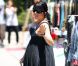 Selma Blair affiche sa grossesse dans une robe longue noire. West Hollywood, 25 mai 2011
