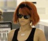 Rihanna à l\'aéroport de Los Angeles, le 27 mai 2011. Elle est en mode décontraction !<br />
