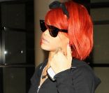 Rihanna à l\'aéroport de Los Angeles, le 27 mai 2011. Elle est en mode décontraction !<br />