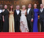 Robert de Niro et des membres de son jury, lors du 64e Festival de Cannes, en mai 2011.