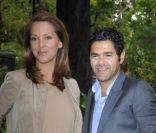 Jamel Debbouze et Melissa Theuriau lors du gala de la Fondation Culture et Diversité au Théâtre du Rond-Point à Paris le 30 mai 2011