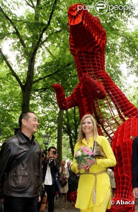 Le 6 juin 2011, la princesse Maxima était à La Haye pour l'inauguration d'une exposition de sculptures chinoises, sur la plus célèbre avenue du pays.