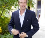 Pour sa troisième édition, la soirée de gala annuelle de la marque Longines, donnée samedi 4 juin 2011 en marge de Roland-Garros, récompensait Jim Courier. Stéphane Rotenberg était présent. 