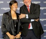 Pour sa troisième édition, la soirée de gala annuelle de la marque Longines, donnée samedi 4 juin 2011 en marge de Roland-Garros, récompensait Jim Courier. Finaliste malheureuse du tournoi parisien, Francesca Schiavone était tout sourire, au côté du président de Longines Walter von Känel. 