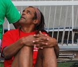 Yannick Noah au Parc des Princes, à Paris, à l\'occasion du jubilé du footballeur Bernard Lama, samedi 11 juin 2011.