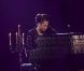 Alicia Keys se produit sur la scène du Palais des Congrès, à Paris, samedi 11 juin, pour son concert Piano & Moi .