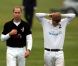 Les princes William et Harry lors du tournoi de polo caritatif à Sunninghill, près d'Ascot en Angleterre le 12 juin 2011