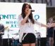 Selena Gomez donne un concert pour ses fans à Santa Monica, le 13 juin 2011.