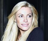 Crystal Harris a quitté Hugh Hefner juste avant leur mariage, en juin 2011. 