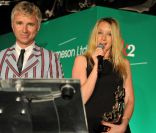 Darren Tulett et Ludivine Sagnier lors de la soirée Take it Irish organisée par MK2 et la marque de whisky Jameson au Social Club à Paris le 7 juin 2011