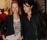 Gabrielle Lazure et Zabou lors de l'inauguration de la nouvelle boutique André, dans le 6e arrondissement de Paris.
