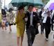 Ascot 2011, cinquième et dernière journée, samedi 18 juin 2011 : Sir Cliff Richard et Cilla Black. Pas d'embellie du côté du ciel, mais un bouquet final bien garni sur l'herbe verte du Berkshire !