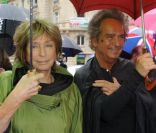 Danièle Thompson et son mari Albert Koski lors de l\'inauguration de la Place Gérard Oury, dans le VIIIe arrondissement de Paris, le 22 juin 2011.
