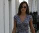Pippa Middleton en pleine séance shopping dans les rues de Londres. Le 23 juin 2011 