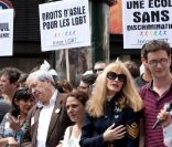 Arielle Dombasle avec Bertrand Delanoë à la Gay Pride