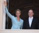 Le 1er juillet 2011, mariés civilement depuis quelques minutes, le prince Albert et la princesse Charlene paraissaient au balcon de la Salle des Glaces du Palais princier, applaudis par des milliers de Monégasques.
