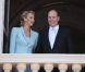 Le 1er juillet 2011, mariés civilement depuis quelques minutes, le prince Albert et la princesse Charlene paraissaient au balcon de la Salle des Glaces du Palais princier, applaudis par des milliers de Monégasques.