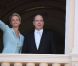 Le 1er juillet 2011, mariés civilement depuis quelques minutes, le prince Albert et la princesse Charlene paraissaient au balcon de la Salle des Glaces du Palais princier, applaudis par des milliers de Monégasques.