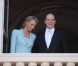 Le 1er juillet 2011, mariés civilement depuis quelques minutes, le prince Albert et la princesse Charlene paraissaient au balcon de la Salle des Glaces du Palais princier, applaudis par des milliers de Monégasques.
