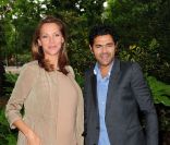 Mélissa Theuriau enceinte et son époux Jamel Debbouze, à Paris, le 30 mai 2011.