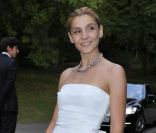 Clotilde Courau lors du White Ball organisé par Natalia Vodianova et Valentino au château de Wideville, près de Paris. Le 6 juillet 2011<br />