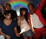 Sofiane, John-David, Astrid, Mounia et Senna ( Les Anges de la Télé-Réalité 1 et 2 ) passent la Fête de la Musique au Six Seven, à Paris, mardi 21 juin 2011.