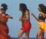 La vidéo de la  Lambada , à mi-chemin entre le clip musical et la publicité pour Orangina en 1989.