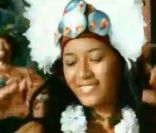 La chanson  E Vahiné Maohi e  du groupe Fenua, sortie en 1999, est utilisée par Oasis dans une de ses publicités.