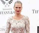 Molly Sims au match de charité de polo organisé au  Santa Barbara Polo and Racquet club pour l'association des princes William et Harry. Carpinteria, 9 juillet 2011  