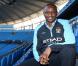 A 35 ans, Patrick Vieira a annoncé le 14 juillet 2011 la fin de sa carrière sportive. Il se prépare à une retraite active chez les Citizens de Manchester City, dernier maillot qu'il a porté.