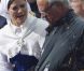  Séquence gag : le roi Carl XVI Gustaf de Suède a dû enfiler un pncho-poubelle lors du concert donné pour l'anniversaire de sa fille Victoria. 
 La princesse Victoria de Suède fêtait le 14 juillet 2011 osn 34e anniversaire, sous la pluie mais dans la bonne humeur, entourée de son époux le prince Daniel, de ses parents le roi Carl GXVI Gustaf et la reine Silvia, de son frère le prince Carl Philip et de sa soeur la princesse Madeleine. 