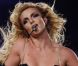 Britney Spears interprète le hit 3 sur son Femme Fatale Tour , à Dallas.