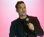 Robbie Williams malade, Take That annule un concert : la tension monte...
