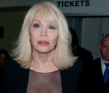 Amanda Lear en mars 2011 au défilé Givenchy à Paris   