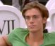Geoffrey écoute attentivement la réponse d'Aurélie dans Secret Story 5