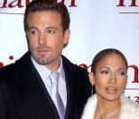 Jennifer Lopez et Ben Affleck fin 2002 lors de l'une de leurs premières sorties officielles  