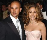 Jennifer Lopez et son époux Cris Judd en 2002 
