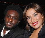 Corneille et son épouse Sofia, à Paris, le 23 octobre 2006. 