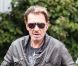 Johnny Hallyday poignardé par son rival Serge Gainsbourg, une guerre des sosies