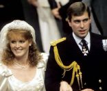 Sarah Ferguson et le prince Andrew, à Londres, le 23 juillet 1986.<br />