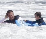 David, Brooklyn, Romeo et Cruz Beckham dans les eaux de Malibu pour une séance de surf ! Le 31 juillet 2011