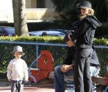 Tom Brady et Gisele Bündchen ont emmené John au parc. 