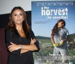 Eva Longoria fait la promotion du documentaire dont elle est productrice exécutive, The Harvest, le 3 août 2011 à Beverly Hills : une femme engagée 