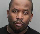 Mugshot de Big Boi après son arrestation à Miami pour possession de drogue en août 2011 