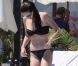 Paz Vega, toujours chic et sexy, opte pour des vacances avec d'autres célébrités