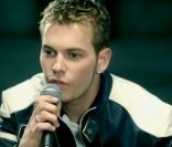 Formé en 2003, le boys band Linkup ne connaît qu'un succès éphémère après la sortie du single  Mon étoile .
